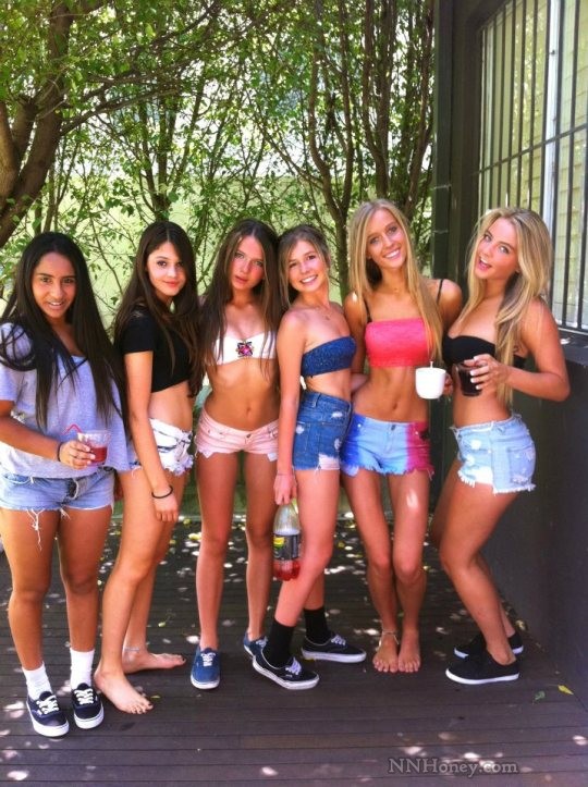 college-babes-group