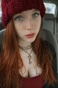 Pretty Redhead Cleavage