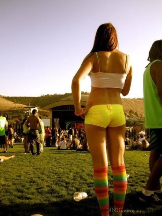 tight-teen-rave-booty